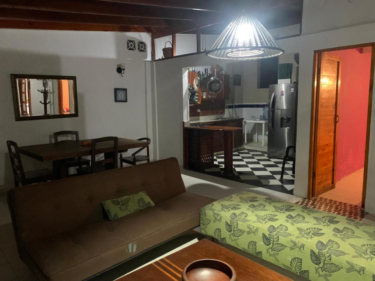 Hostal Casaluna San Andres Екстер'єр фото