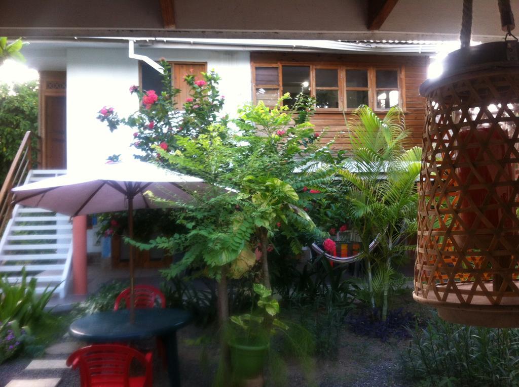 Hostal Casaluna San Andres Екстер'єр фото